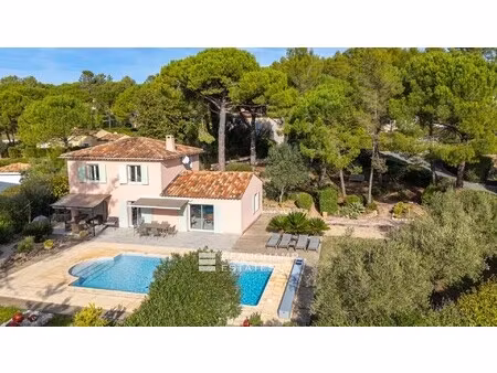 villa de luxe à vendre à bagnols-en-forêt