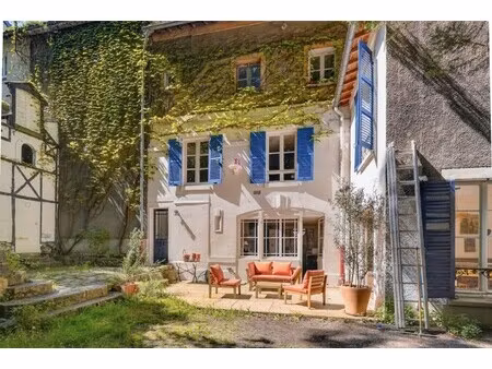 maison de luxe à vendre dans le quartier manufacture-brimborion-sel-division leclerc