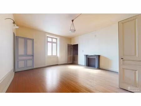 premier étage t5 de 145 m² avec balcon pontarlier centre