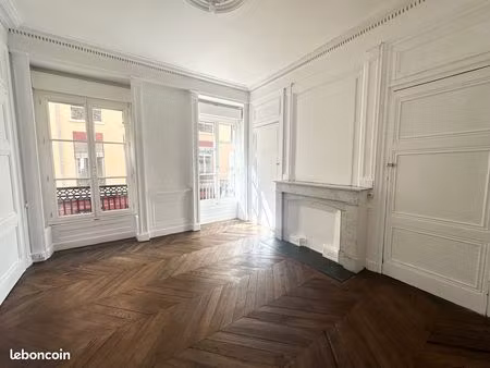 lyon 1er pentes: t3 avec cachet de l ancien et cave