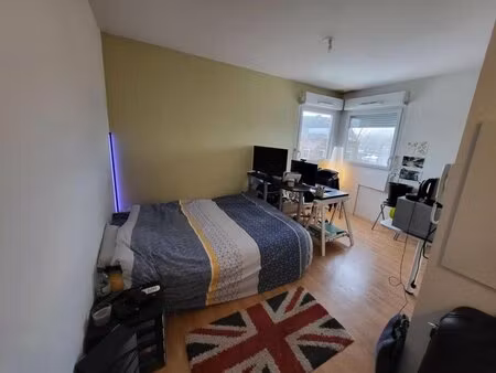 studio lumineux avec parking à maubeuge