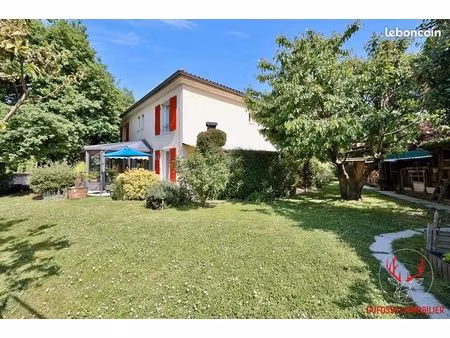 maison 5 pièces 185 m²