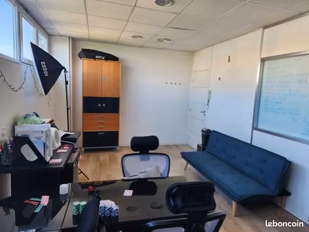 loue bureau de 22m² climatisé