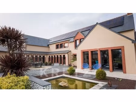 maison de luxe à vendre à bédée
