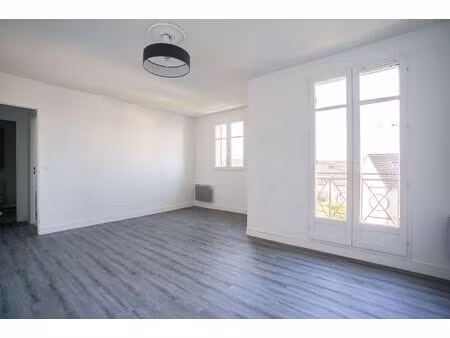 appartement trois pièces - 62 m²