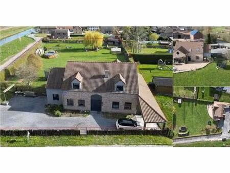 maison à vendre à rue du général de gaulle 1 callenelle (vbe17853)