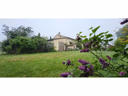 superbe maison renovee 400 m² saint genes de lombaud