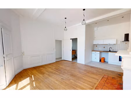 location appartement  m² t-3 à bar-le-duc  450 €