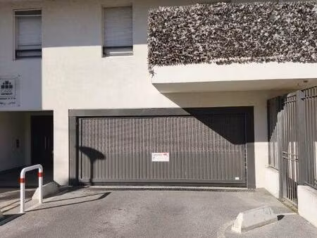 parking à louer
