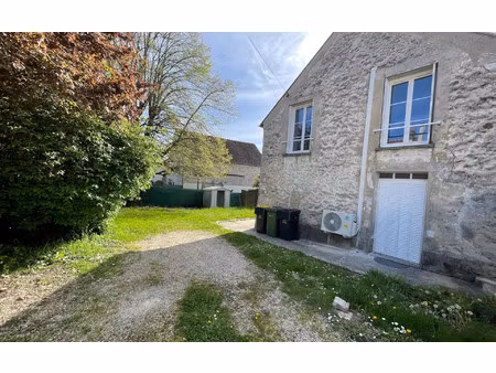 location maison  55.82 m² t-3 à boissy-le-châtel  950 €