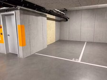 emplacement de voiture à louer  quai de willebroek bruxelles