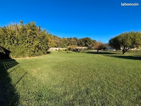 terrain 750 m² donzere