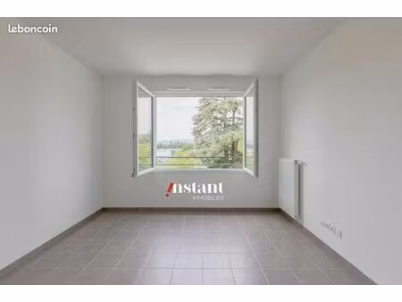 studio 1 pièce 25 m²
