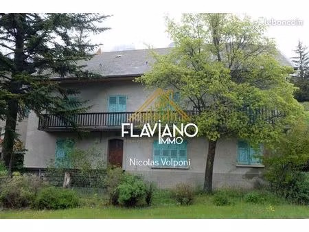 propriété 7 pièces 208 m²