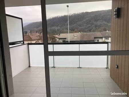 appartement 3 pièces 64 m²