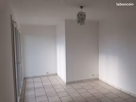 t4 lumineux 3 chambres – 64 m² (80 m² au total) – balcon – toulon beaulieu (résidence sain
