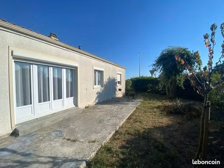 maison esnandes 4 pièces beau jardin