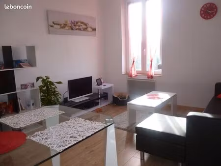 metz fac bridoux  bel appartement de 32 m2 avec une chambre (et parking)