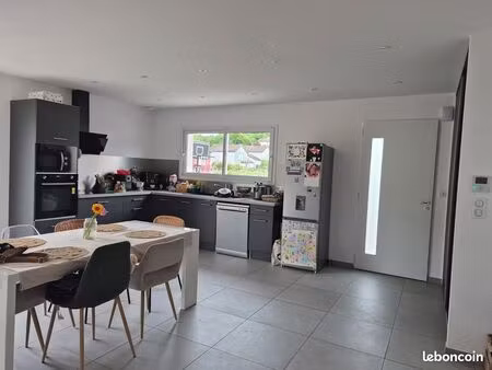 maison à louer 95 m2 de plein pied