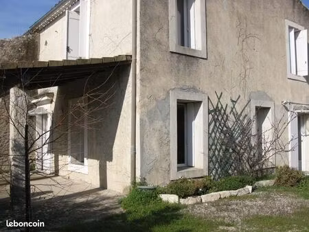 maison r+1 jardin arborée clos