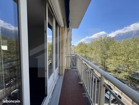 appartement 4 pièces 77 m²