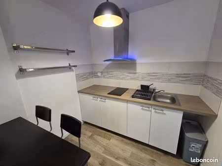 studio 22m2 meublé (à 500m métro louis aragon ligne 7)