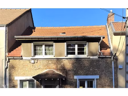 location appartement  m² t-1 à orsay  555 €