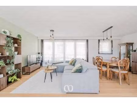 appartement prêt à emménager avec grande terrasse.