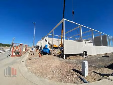high-quality sme unit of 955 m² in a strategic location.