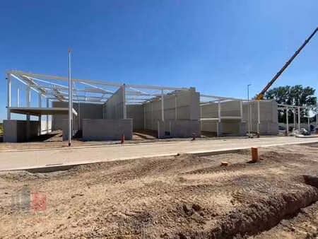 unité pme de haute qualité de 1.922 m² dans un emplacemen...