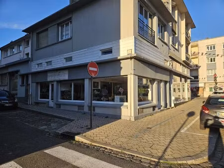 immeuble commerce et habitation