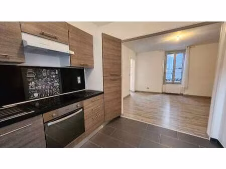 location appartement 3 pièces à nemours (77140) : à louer 3 pièces / 59m² nemours