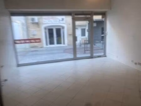 local commercial à louer