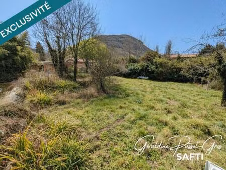 terrain constructible à vendre