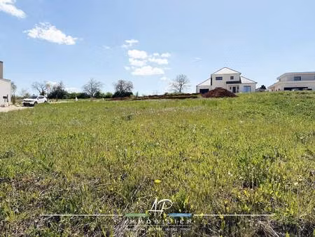 terrain constructible viabilisé à vendre