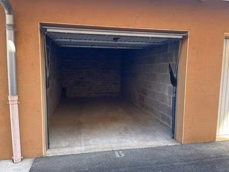 parking à louer