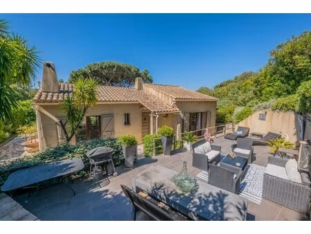 villa de luxe à vendre dans le quartier basse suane-les virgiles