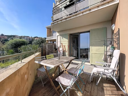 collioure (66) - appartement 38m2 + parking - vue mer et vil