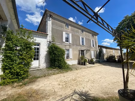 7km de saint yrieix sur charente et de toutes ses commodités
