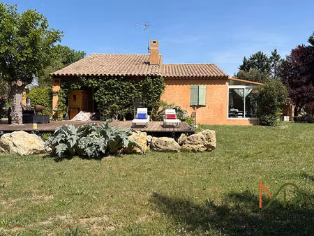 charmante maison de 97 m² sur terrain clos de 1 689 m² en bordure de ruisseau