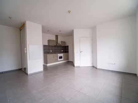 appartement t2 en centre-ville d'aire-sur-l'adour