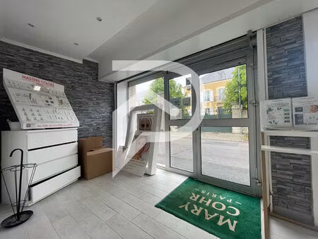 local commercial saint soupplets 43 m2