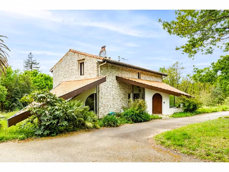 vente maison 5 pièces 225 m² urrugne (64122)
