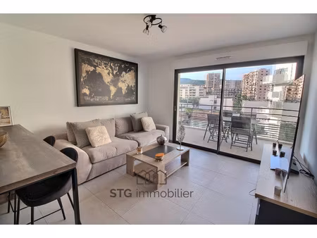 t2 avec terrasse et parking résidence standing 2025
