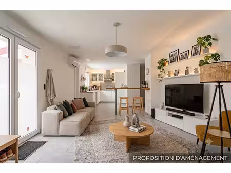 logement rénové avec 3 chambres + terrasse