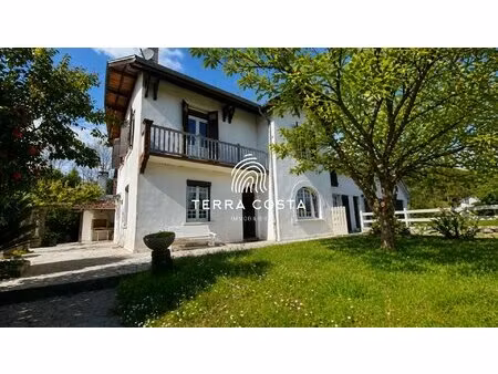 locaux professionnels 140 m²