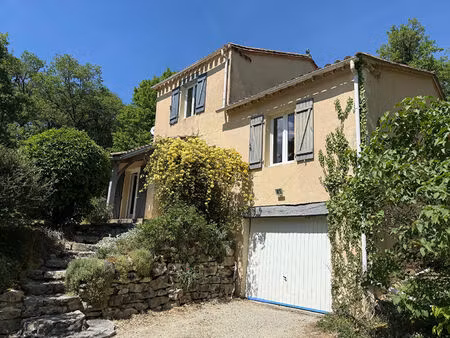 cahors nord 15mn  maison t6 avec dépendance 6 pièce(s) 130 m2 sur 6610m² de terrain.