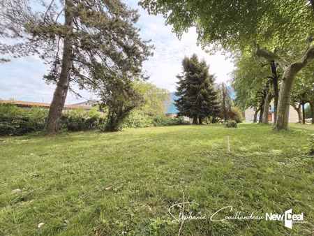 terrain plat et viabilisé sur les hauteurs de chambéry (limite sonnaz)