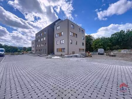 superbe appartement 2 chambres avec terrasse
