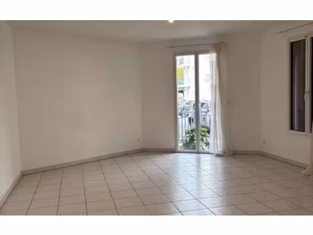 location appartement  87.7 m² t-4 à arcachon  1 400 €